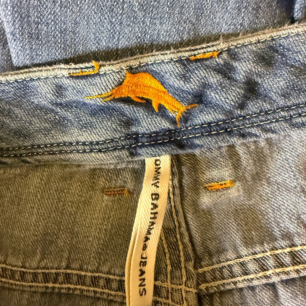 Tommy Bahama Standard Jeans, Straight Leg, Comfort Waistband, Size 32/30 - Picture 8 of 11